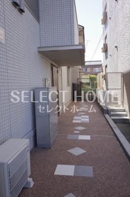 【エントランス】 | ゲストハウス．３８ | 毎日通るエントランスはこのようになっています