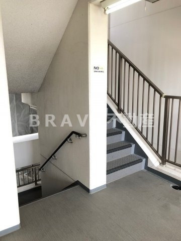 サムティ難波グレイス　BRAVI不動産のその他共用部分|【サムティ難波グレイス】階段