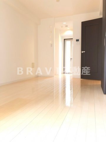 サムティ難波グレイス　BRAVI不動産の居間・リビング|【サムティ難波グレイス】ゆったり過ごせる居間です