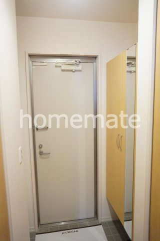 ルラーシュカーサの玄関