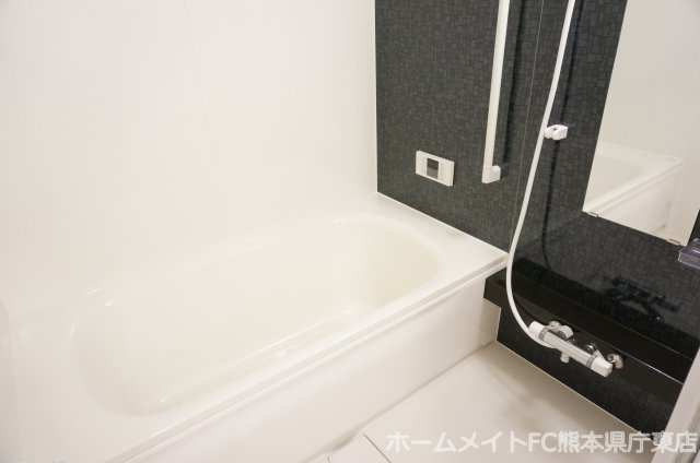 熊本市東区長嶺東５丁目のアパートの浴室