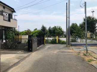 【前面道路含む現地写真】