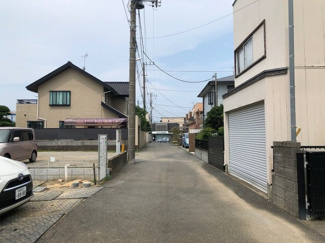 【前面道路含む現地写真】