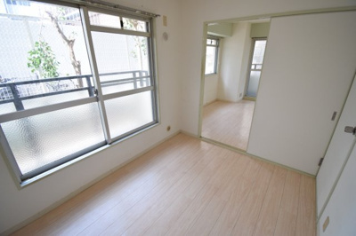 【洋室】 | プリオーレ神戸