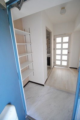 ブランビルの玄関