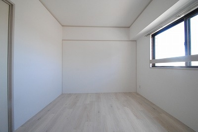 ブランビルの洋室