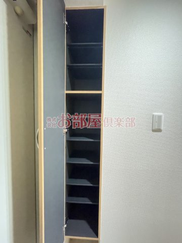 グランドアマレイⅦ番館の収納|便利な収納スペースです