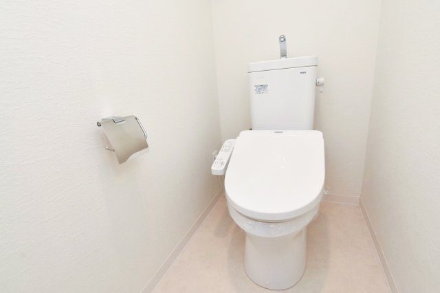 サヴォイラルカンジュ　2階のトイレ|別号室のものになります。現状優先。