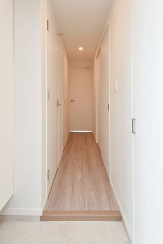 サヴォイラルカンジュ　2階の玄関|別号室のものになります。現状優先。