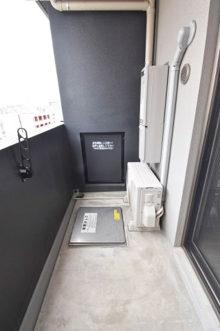 サヴォイラルカンジュ　2階のバルコニー|別号室のものになります。現状優先。