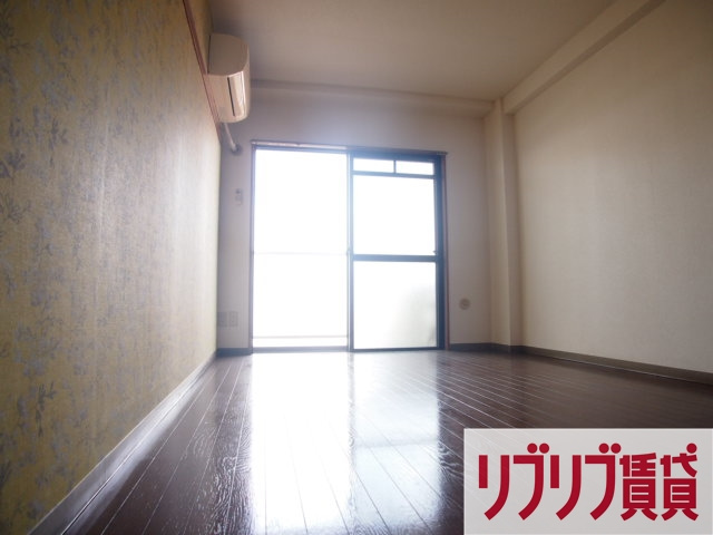 フォーヴァレービルの居間・リビング