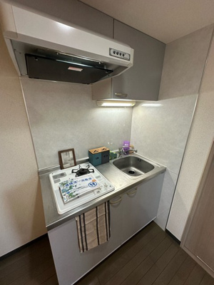 【キッチン】 | シエークル21 | 淡い色のキッチンです！場所を取るお鍋やお皿もすっきり収納できます♪