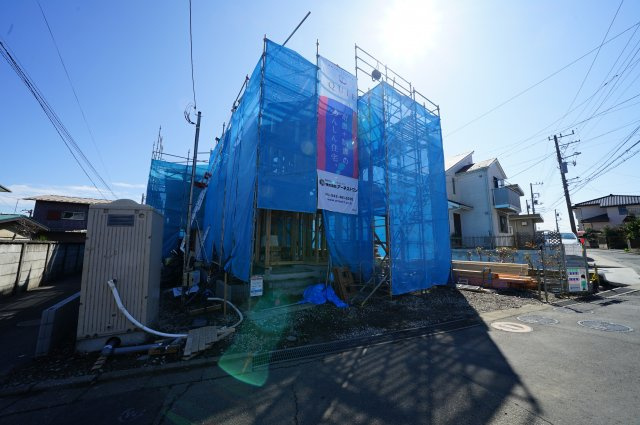 ＬＤＫ１８．２帖の３ＬＤＫ。カースペース２台♪保土ヶ谷区仏向町　全２棟新築戸建ての外観