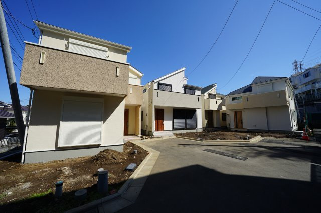 上星川駅から平坦徒歩６分！人気の坂本小学校学区内。ＬＤＫ１９．３帖の４ＬＤＫ♪保土ヶ谷坂本町　全４棟新築戸建ての外観