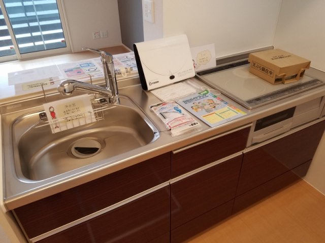 シエル　エトワールＡのキッチン|３口ＩＨコンロ付