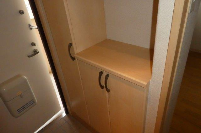 コンフォートⅠの玄関|シューズボックス