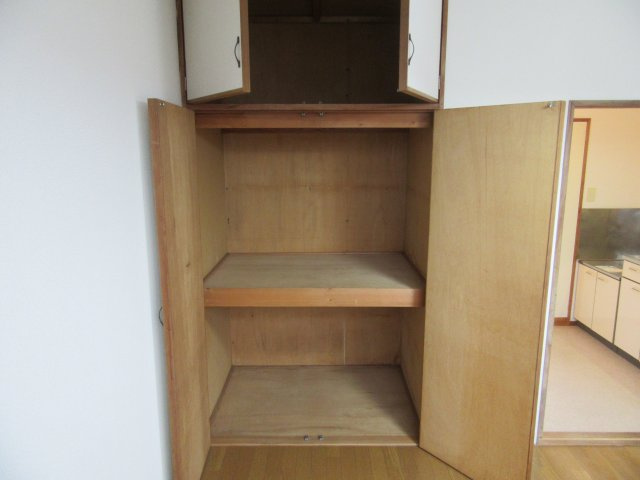 コーポ柴田の収納|こまごまとしたものを収納できそうですね