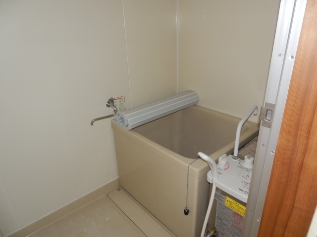 コーポ柴田の浴室|日々の疲れを癒すお風呂付です