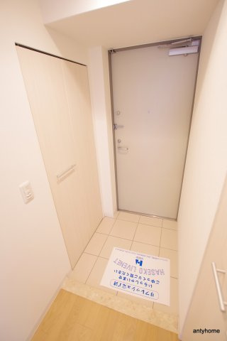 プラウドフラット新大阪　仲介手数料無料の玄関
