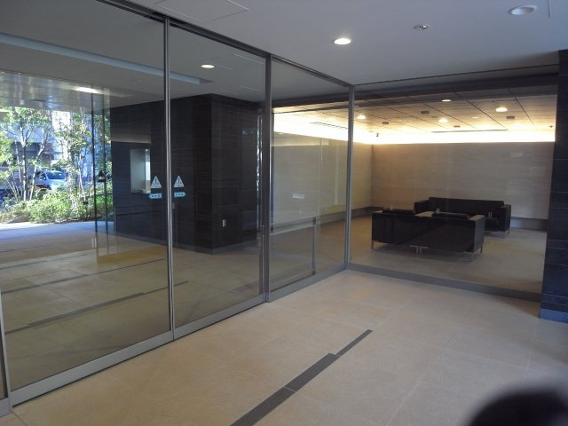 【エントランス】