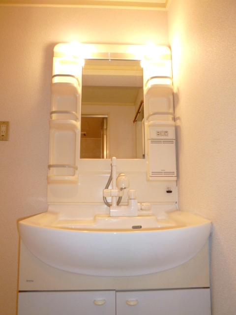 ラ・ディジェム旭【10,000円キャッシュバック対象物件】の独立洗面台|独立洗面台で身支度をすべて済ませてしまいましょう