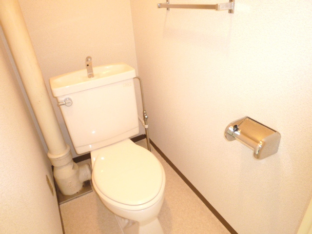 ラ・ディジェム旭【10,000円キャッシュバック対象物件】のトイレ|落ち着いたトイレです