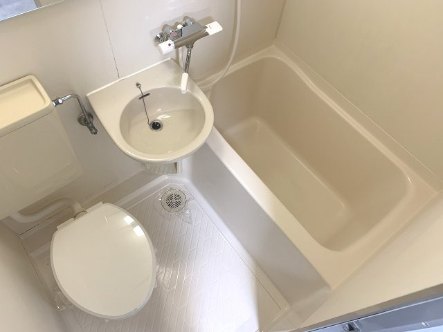 メゾンフェリス栄谷の浴室|お風呂です