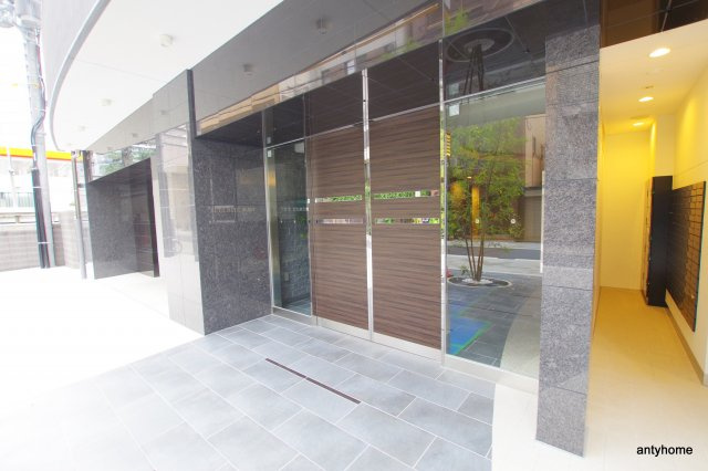 アプリーレ南森町(旧:アスール南森町)　仲介手数料無料のエントランス