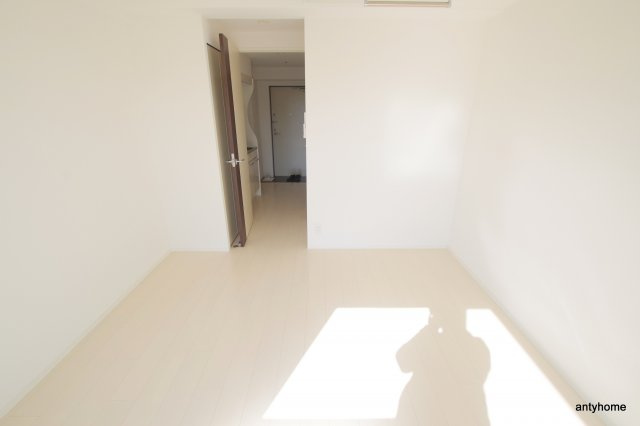 アプリーレ南森町(旧:アスール南森町)　仲介手数料無料の居間・リビング