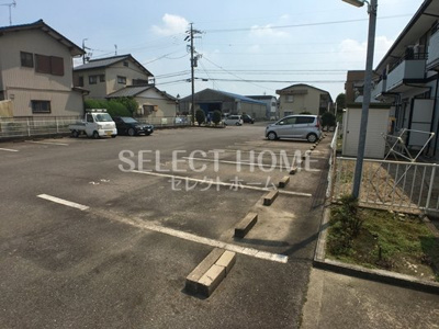 【駐車場】 | フレマリールのぞみＢ | 駐車場があります