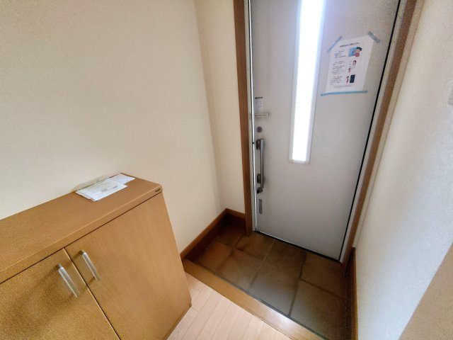 シャレー・コーセイ弐番館の玄関