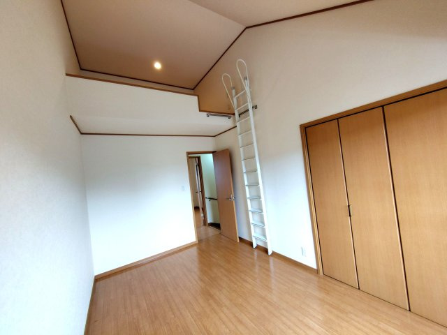 シャレー・コーセイ弐番館の洋室