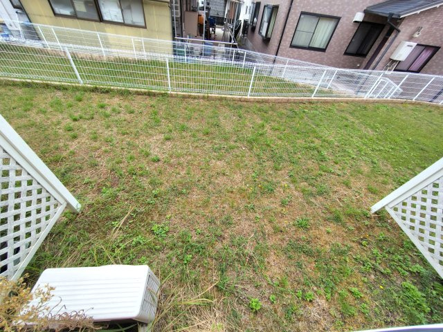 シャレー・コーセイ弐番館の庭