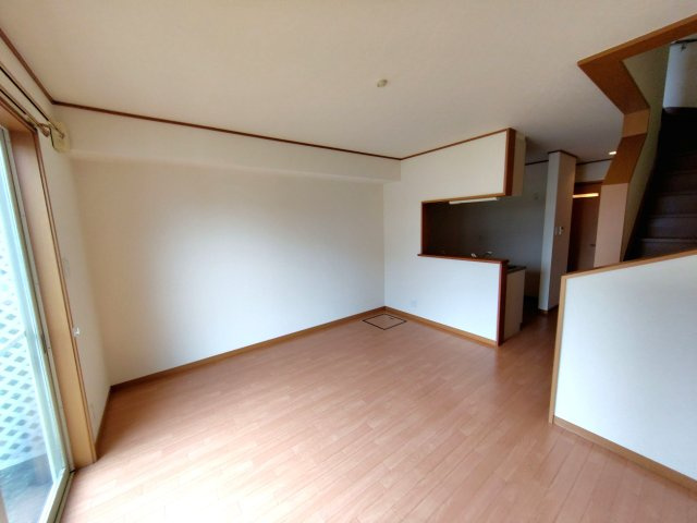 シャレー・コーセイ弐番館の居間・リビング