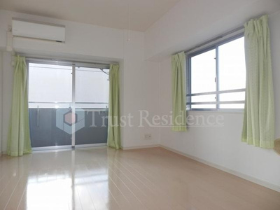 【居間・リビング】 | ラ・グラースダイヤモンドマンション秋葉原 | 広々リビング