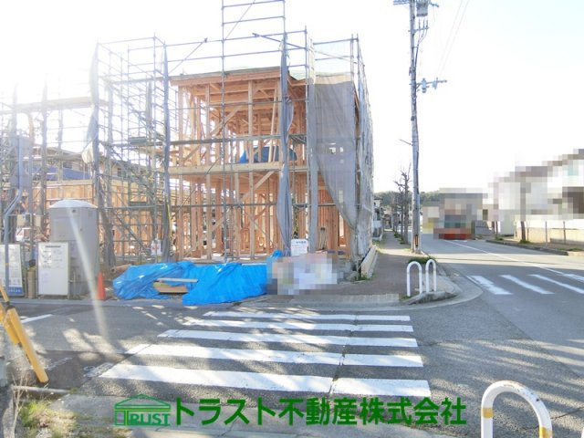 神戸市西区宮下1丁目 新築戸建の前面道路含む現地写真