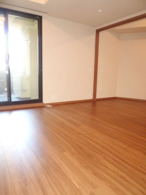 PROUD TOWER 本郷東大前の居間・リビング|※写真は同タイプの別室になります