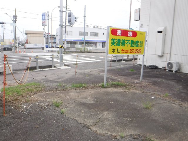 ５４５９９　岐阜市鏡島精華土地の外観