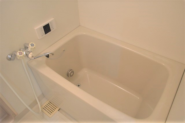 クレール清水の浴室