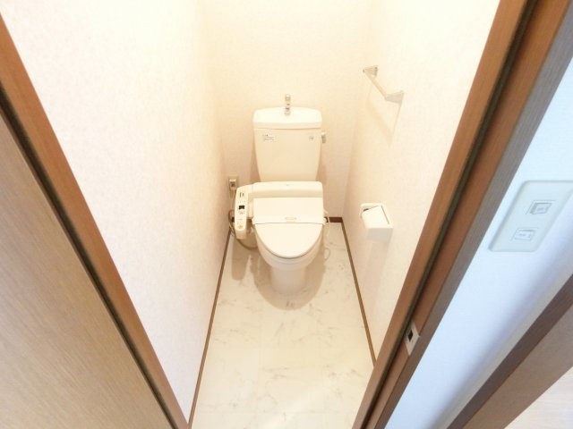 プチグリーンのトイレ|同物件別部屋イメージ写真