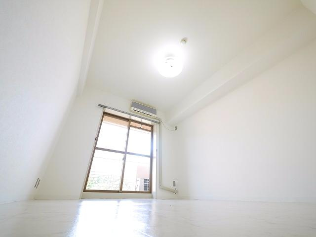 エヌエムドゥーズの寝室|寝室にぴったりのお部屋です