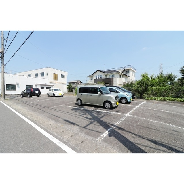 西荘３丁目駐車場の駐車場