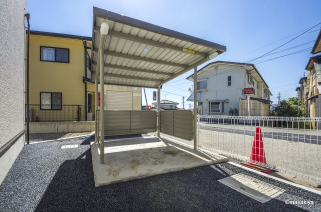 アリエッティ Mの駐車場