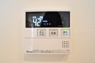 【エントランス】 | 給湯パネル（追い炊き機能付き）