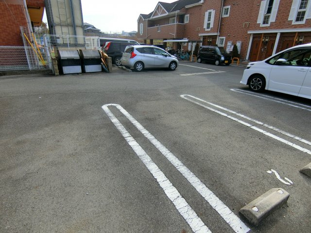 リバーサイドの駐車場