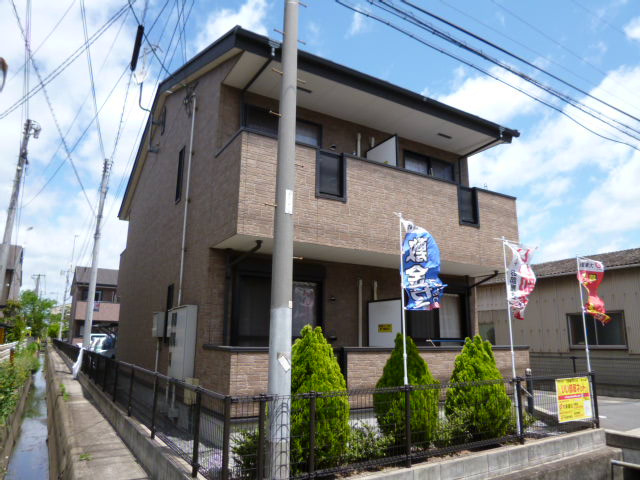 レーベン中畝ⅡＡの外観