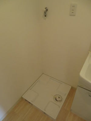 【設備】 | アルシオネ(布施賃貸） | 室内洗濯パンです