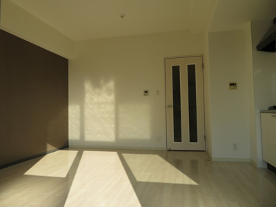 【居間・リビング】 | アルシオネ(布施賃貸） | ゆったり過ごせるリビングです