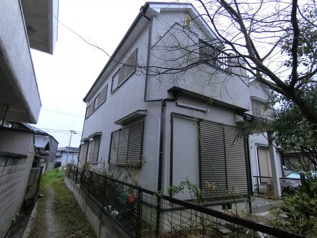 神戸市西区玉津町居住　中古戸建の外観|南側は通路となっており陽当たりは良好です