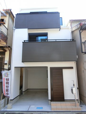 【外観】 | パークタウン大久保町　新築戸建て | 【現地写真】
完成しました♪